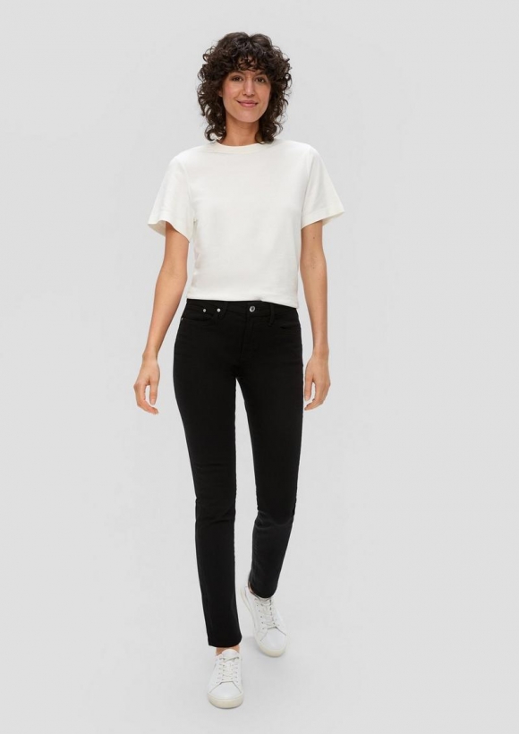 s.Oliver Jeans Betsy / Slim Fit / Mid Rise / Slim Leg - schwarz