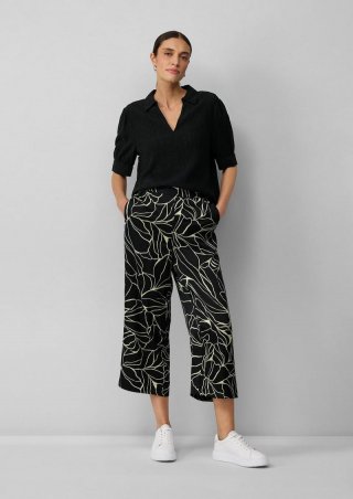 s.Oliver Satinierte Wide-Leg-Hose mit Elastikbund und All-over-Print - schwarz