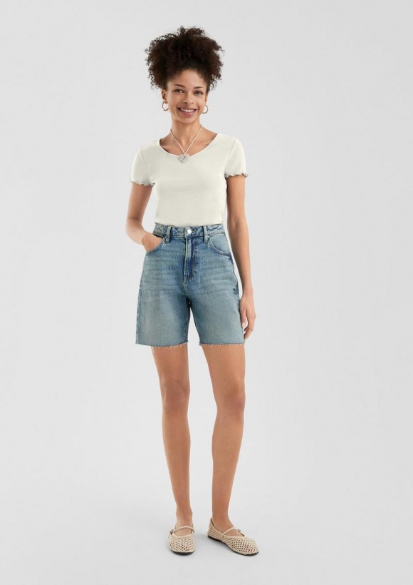 s.Oliver Schmal geschnittenes T-Shirt aus Rippware - creme
