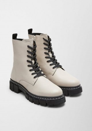 s.Oliver Stiefel aus Ledermix - weiß