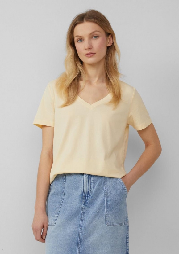 s.Oliver T-Shirt mit V-Ausschnitt - vanille