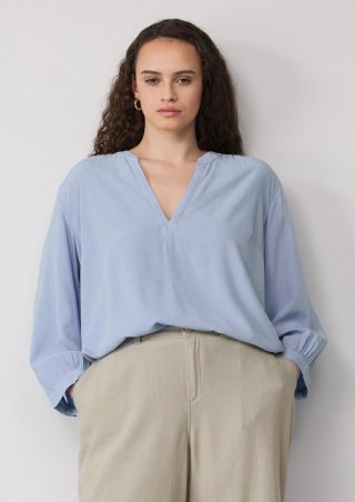 s.Oliver Bluse aus Viskose mit Smok-Detail - hellblau