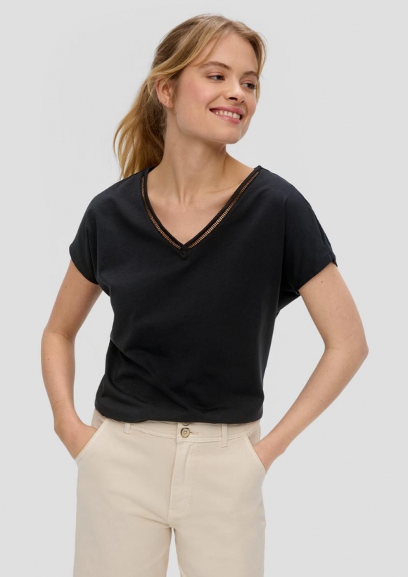 s.Oliver Baumwoll-T-Shirt mit Spitzendetails - schwarz