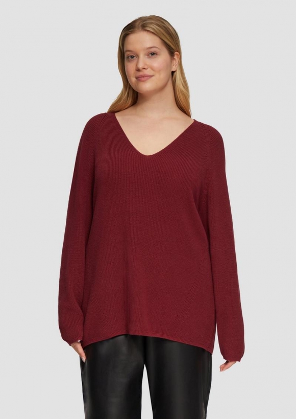 s.Oliver Strickpullover mit V-Ausschnitt im Relaxed Fit - rubinrot