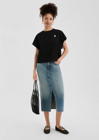 s.Oliver Lässiges Baumwollshirt mit kleiner Stickerei - schwarz