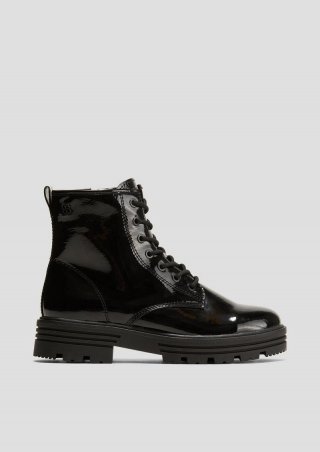 s.Oliver Stiefel mit profilierter Sohle - schwarz
