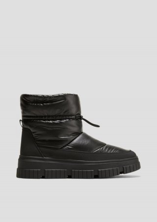 s.Oliver Schneeboots in glänzender Optik - schwarz