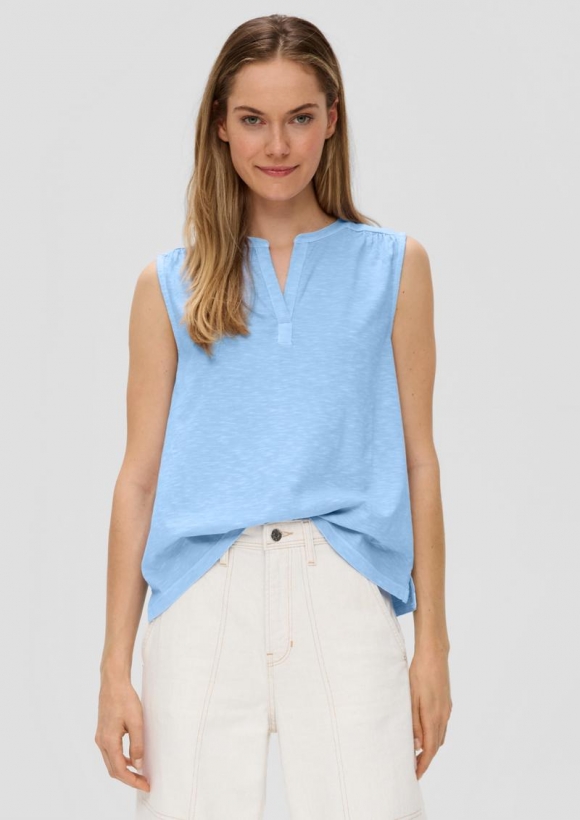 s.Oliver Ärmelloses Shirt mit Tunika-Ausschnitt und Garment Dye - himmelblau
