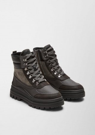 s.Oliver Boots aus Lederimitat - schwarz
