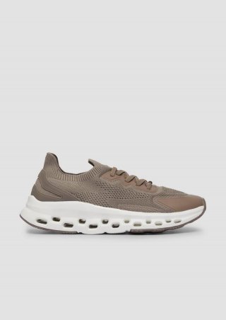 s.Oliver Slip-on-Sneaker mit markanter Sohle - braun