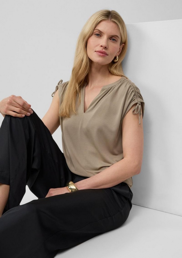 s.Oliver T-Shirt im Relaxed Fit mit Schulterraffung - sandstein