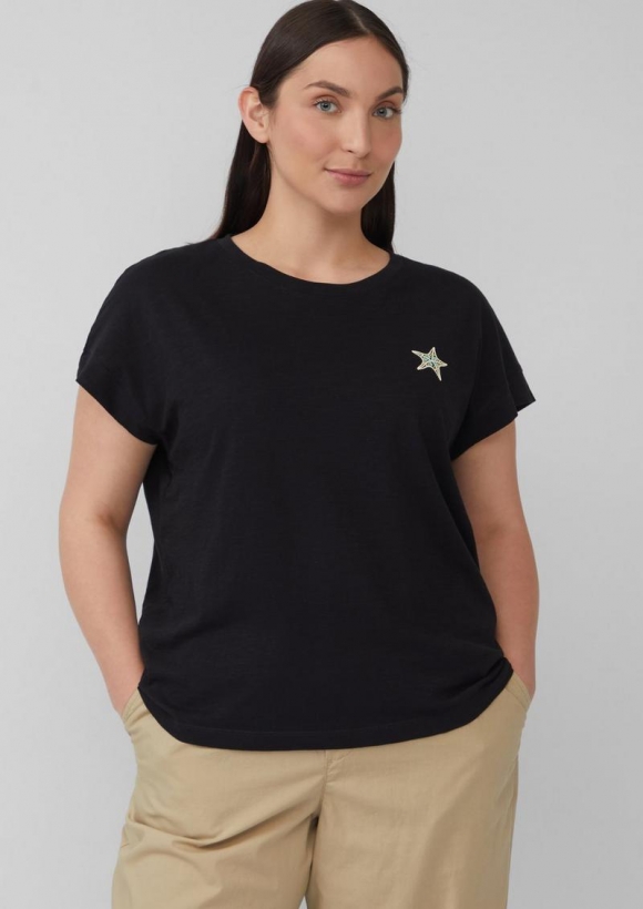 s.Oliver T-Shirt im Relaxed Fit mit kleinem Artwork - schwarz
