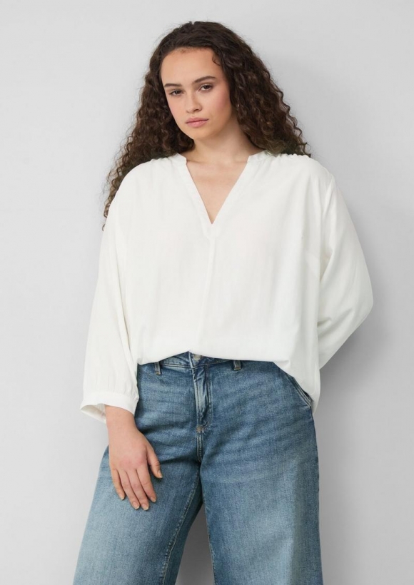 s.Oliver Bluse aus Viskose mit Smok-Detail - ecru