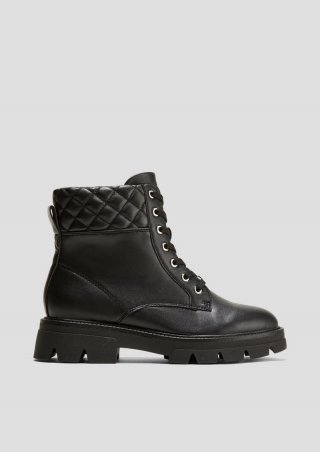 s.Oliver Stiefel mit Stepp-Detail - schwarz