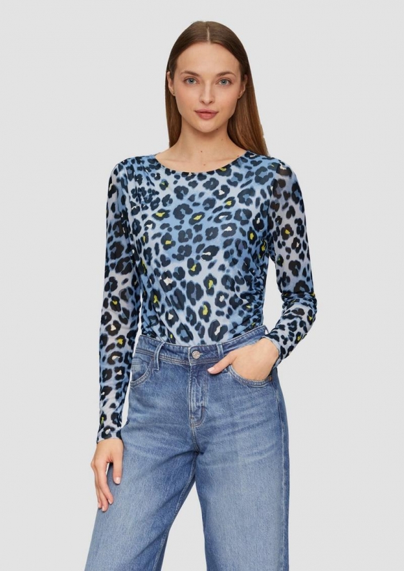 s.Oliver Mesh-Shirt mit asymmetrischer Raffung und Leo-Print - hellblau