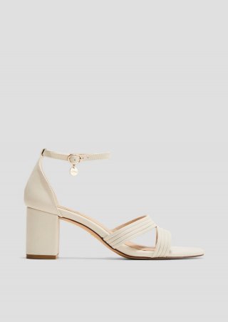 s.Oliver Sandalen mit Blockabsatz und Riemchen - creme