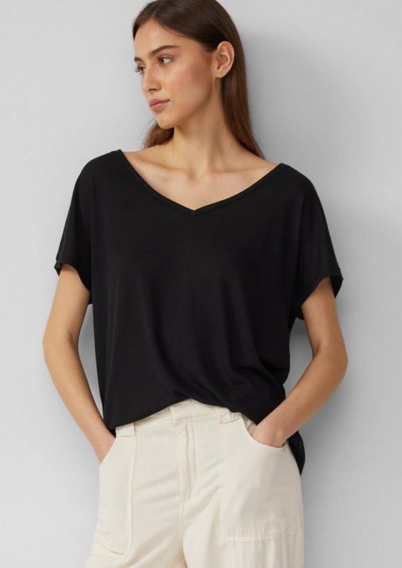 s.Oliver Locker geschnittenes T-Shirt aus Leinenmix - schwarz