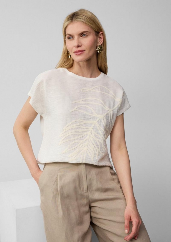 s.Oliver Blusenshirt aus Viskosemix mit Stickerei - ecru