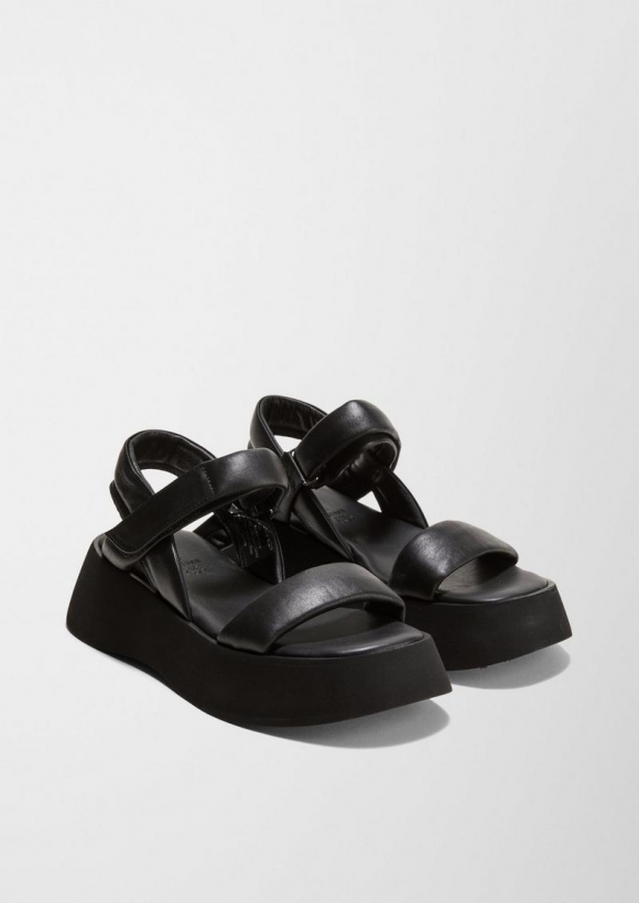 s.Oliver Sandalen aus Echtleder - schwarz