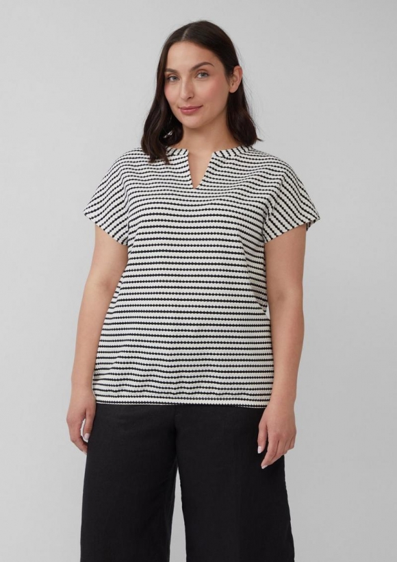 s.Oliver Strukturiertes T-Shirt im Relaxed Fit - ecru