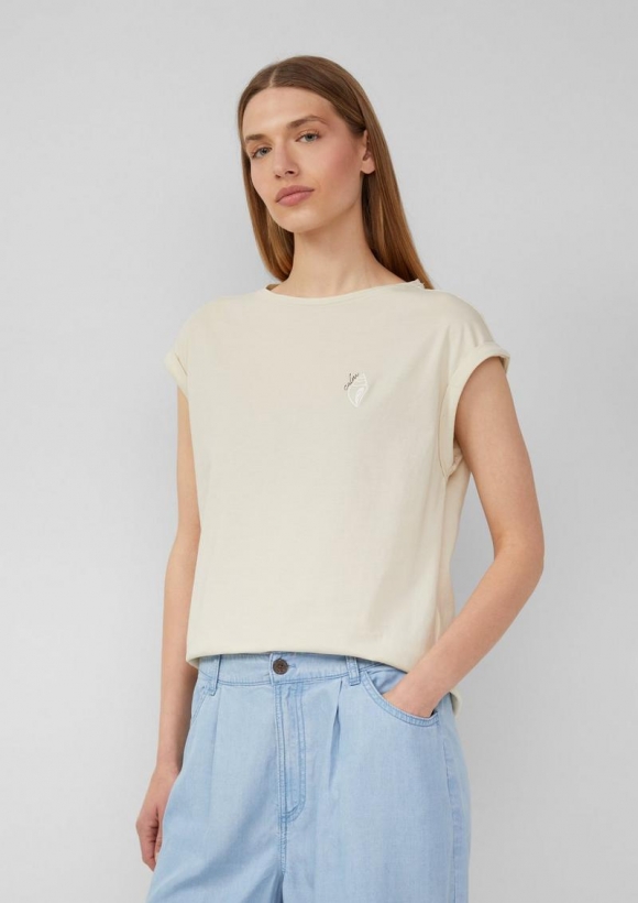 s.Oliver Relaxed-Fit-Shirt mit Print und überschnittenen Schultern - beige