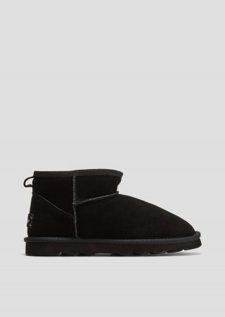 s.Oliver Flache Stiefel aus Leder - schwarz