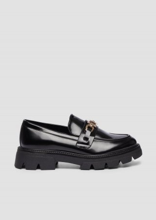 s.Oliver Loafers in Lackleder-Optik mit Schmuck-Detail - schwarz
