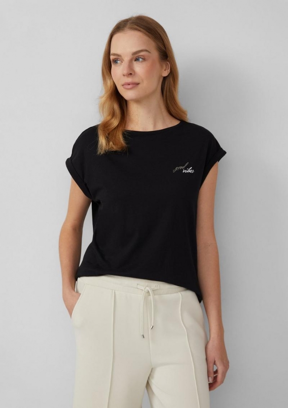 s.Oliver Relaxed-Fit-Shirt mit Print und überschnittenen Schultern - schwarz