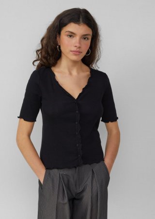 s.Oliver Rippshirt mit Babylock-Kanten und Knopf-Detail - schwarz