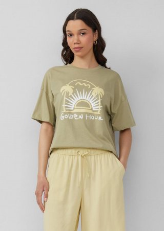 s.Oliver Baumwollshirt mit Frontprint - helles olivgrün
