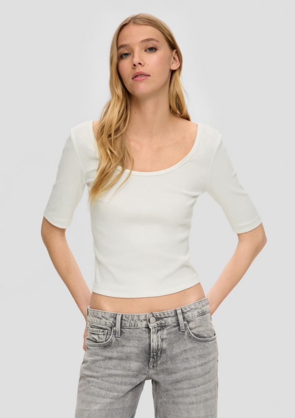 s.Oliver Rippshirt mit tiefem Rundhalsausschnitt - creme