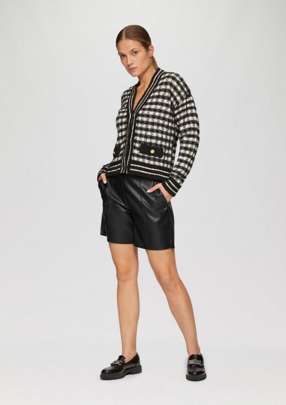 s.Oliver Shorts aus Lederimitat - schwarz