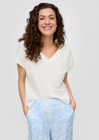 s.Oliver Relaxed-Fit-Shirt mit V-Ausschnitt und gekreuztem Riemen-Detail am Rücken - ecru