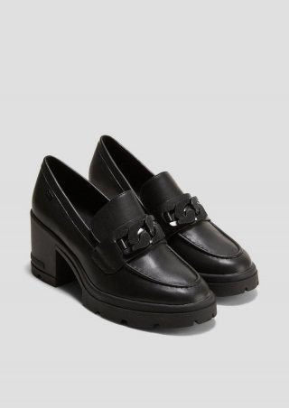 s.Oliver Slipper mit Schmuck-Detail - schwarz