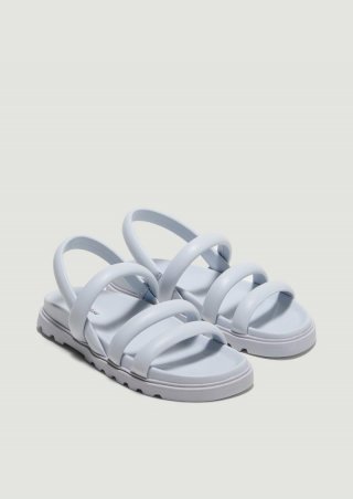 s.Oliver Sandalen in Glattleder-Optik - hellblau