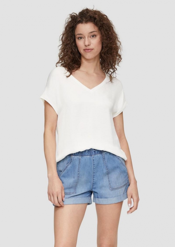 s.Oliver Fabricmix-Shirt im Loose Fit mit V-Ausschnitt - ecru