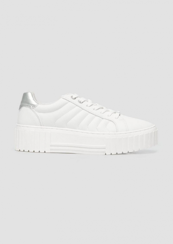 s.Oliver Plateausneaker mit Kontrastsohle - weiß