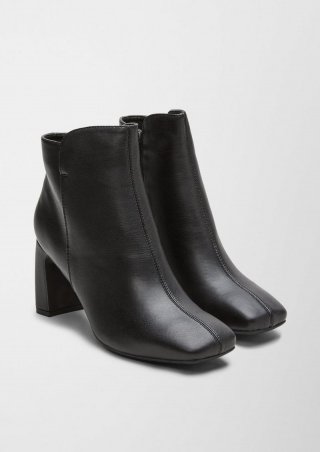 s.Oliver Stiefel in Leder-Optik - schwarz