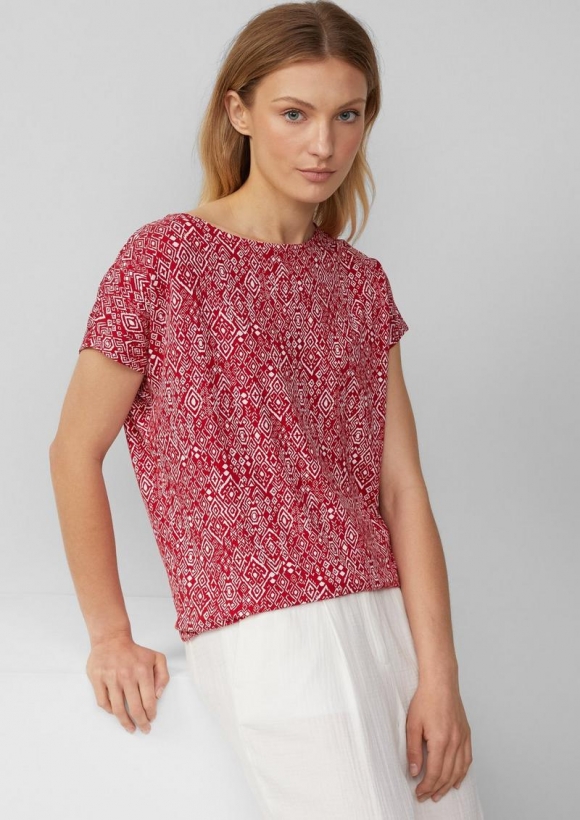s.Oliver Fließendes T-Shirt aus Viskosemix mit All-over-Muster - mohnrot