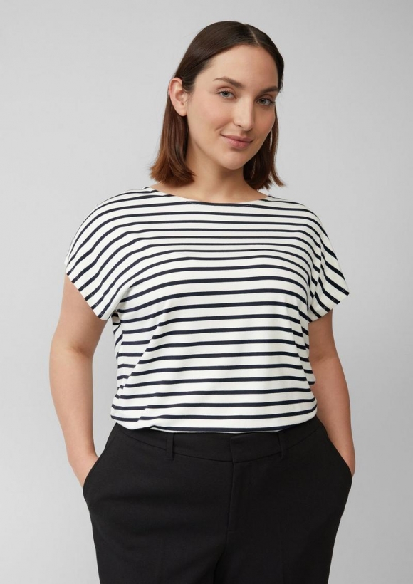 s.Oliver T-Shirt im Relaxed Fit mit Herz-Stickerei - navy