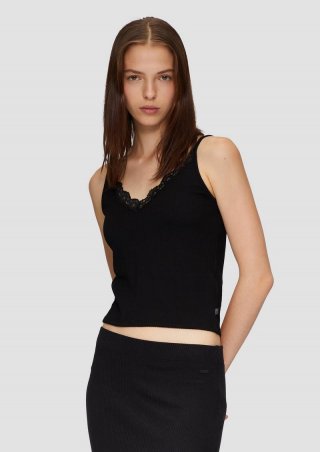 s.Oliver Verkürztes Slim-Fit-Top mit Spitzen-Detail und Rippstruktur - schwarz