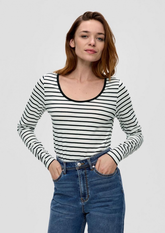 s.Oliver Langarmshirt mit tiefem Rundhalsausschnitt - schwarz