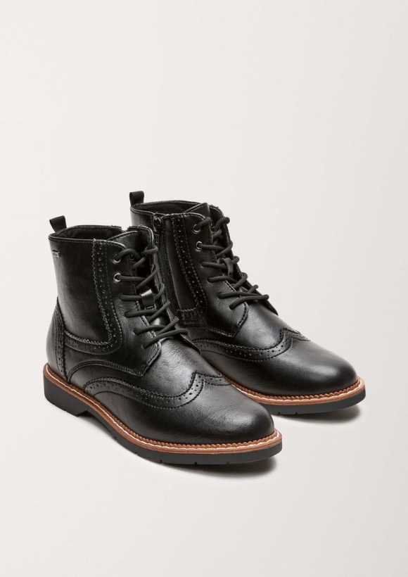 s.Oliver Boots in Lackleder-Optik - schwarz