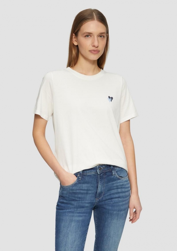 s.Oliver T-Shirt im Relaxed Fit mit Herz-Stickerei - ecru
