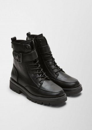 s.Oliver Stiefel in Lackleder-Optik - schwarz