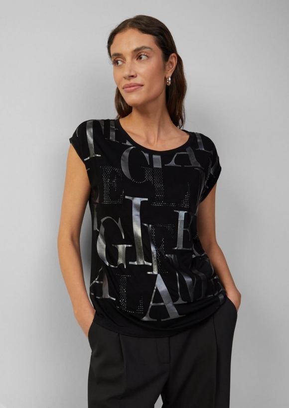 s.Oliver T-Shirt mit glänzendem Folienprint - schwarz