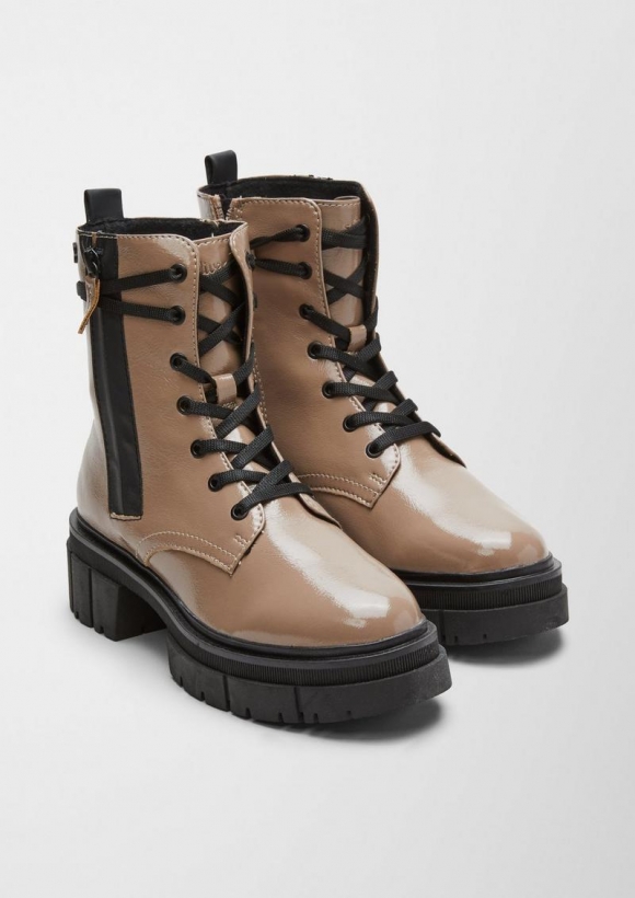 s.Oliver Boots in Lackleder-Optik - hellbraun