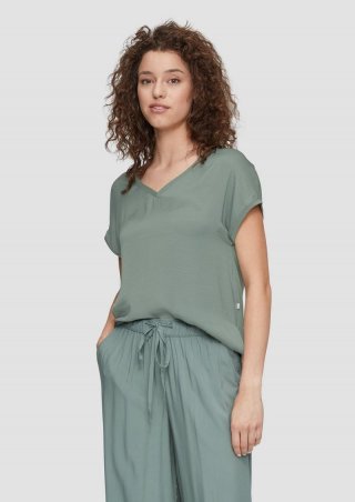 s.Oliver Fabricmix-Shirt im Loose Fit mit V-Ausschnitt - olivgrün