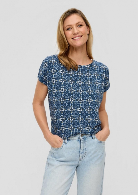 s.Oliver Viskose-Shirt mit All-over-Print im Relaxed Fit - tiefblau