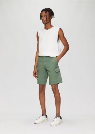 s.Oliver Kurze Hose mit Cargo-Taschen - tannengrün